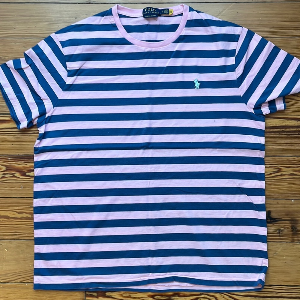 Classic Mens Polo T-shirt in very good condition (Size XL)
